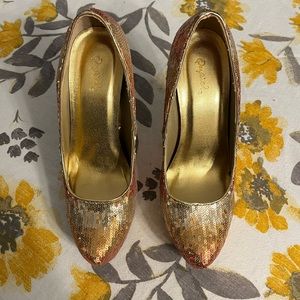 Qupid sequined pumps